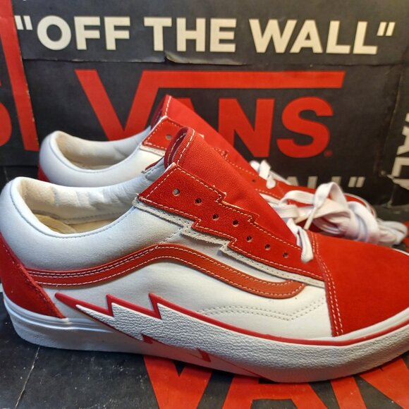 Vans Men's U.S. Size 12 Old Skool Bolt Red/White Classic Suede VN0009Q56RT Rare - Picture 11 of 12